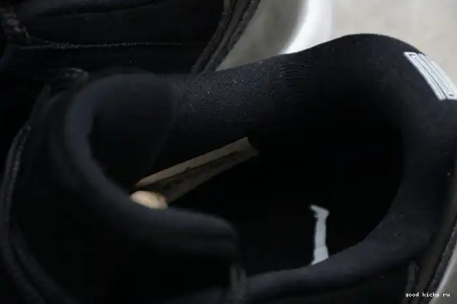 Retro 11 Jordan 528895-010 Air Low 